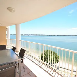 riviere-on-golden-beach.queenslandhotels.net/