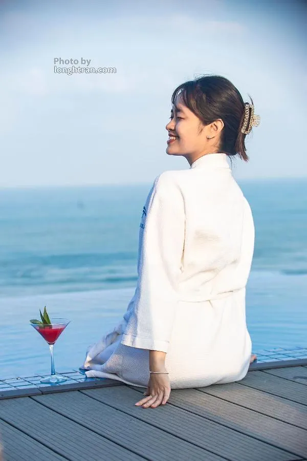 Grand Ocean Luxury Boutique - Infinity Rooftop Pool Da Nang Hotel