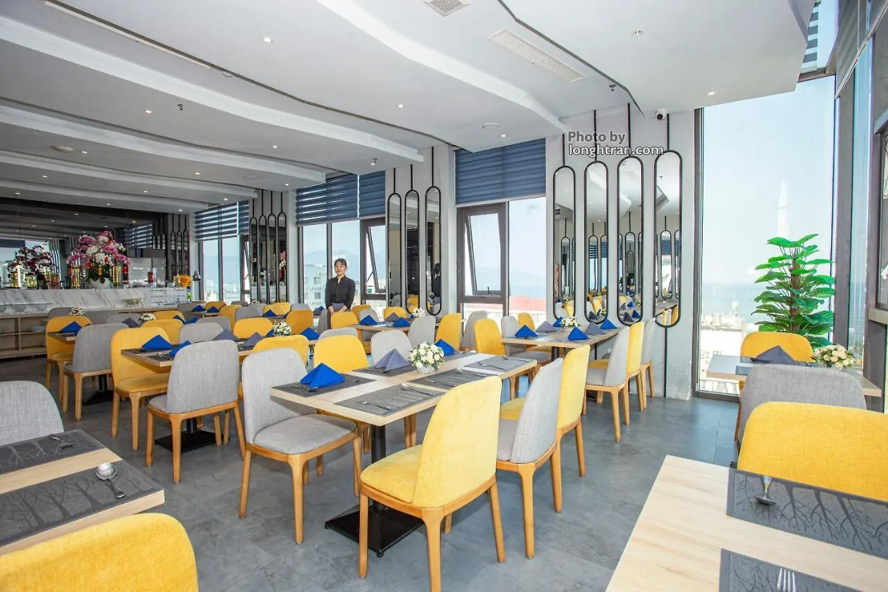 Grand Ocean Luxury Boutique - Infinity Rooftop Pool Дананг Отель